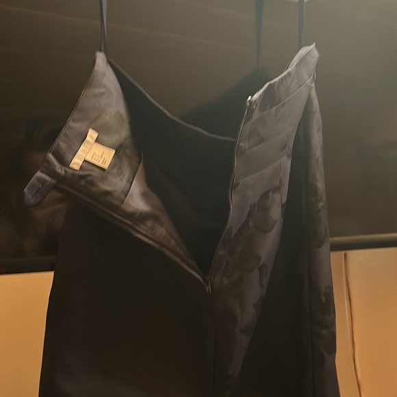 EUC blue flower skirt - Picture 9 of 10